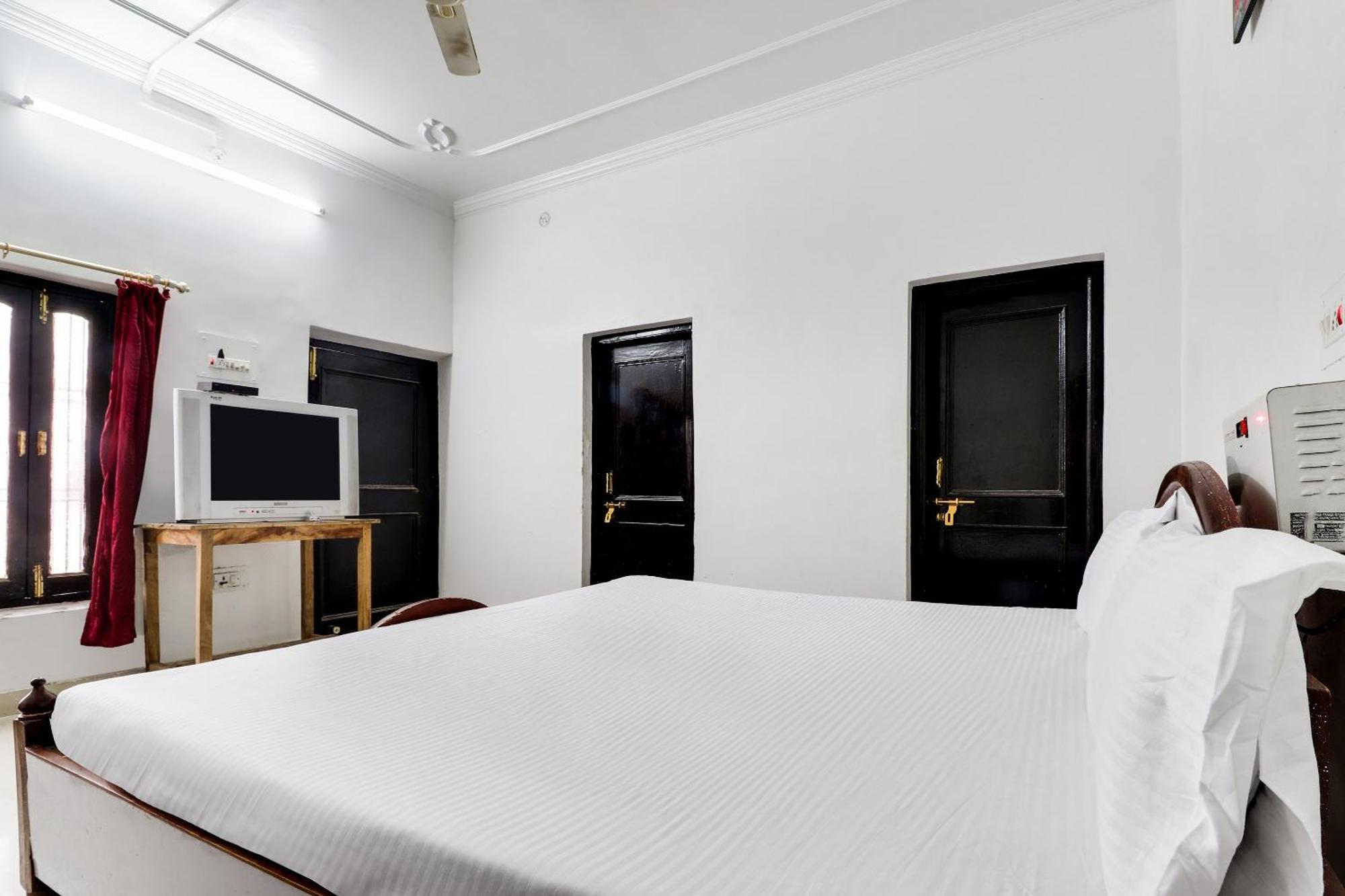 Hotel O Hanuman Bagh Ayodhya Extérieur photo